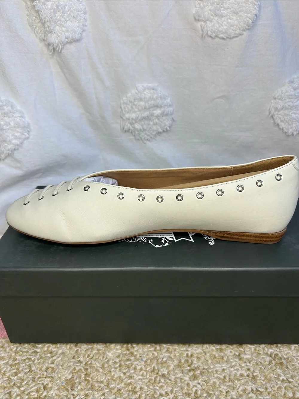 Silent D Lonny Grommet Lace-Up Flats